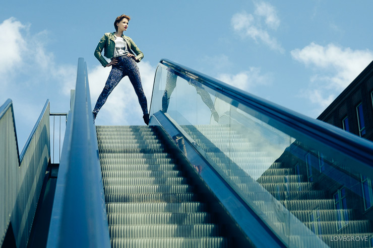04. 'Stairway to heaven'. or Out of the blue' you choose.