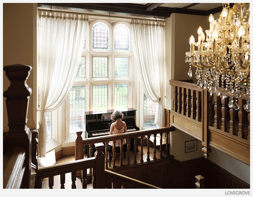 Fuji GF 110mm F2 lens was used to capture Mischkah Scott at the piano in Berwick Lodge Gloucestershire
